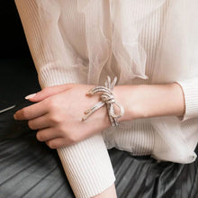 Load image into Gallery viewer, MB352 925 Silver Ribbon Bangle
