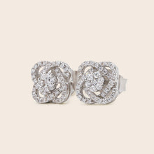 Load image into Gallery viewer, ME048 925 Silver Flower Earrings
