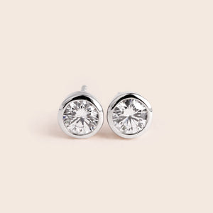 ME130 925 Silver Solitaire Stud Earrings