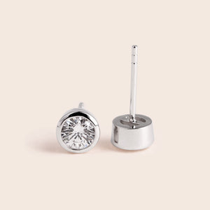 ME130 925 Silver Solitaire Stud Earrings