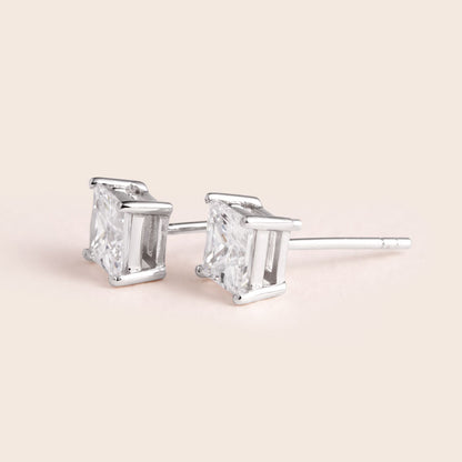 ME410 925 Silver Solitaire Stud Earrings