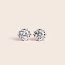 Load image into Gallery viewer, ME413 925 Silver Snowflake Solitaire Stud Earrings
