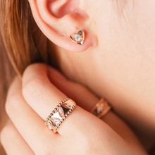 Load image into Gallery viewer, ME521 925 Silver Heart Stud Earrings
