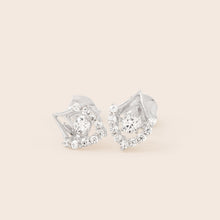 Load image into Gallery viewer, ME549 925 Silver Dancing Stone Earrings
