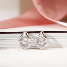 Load image into Gallery viewer, ME549 925 Silver Dancing Stone Earrings
