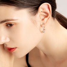 Load image into Gallery viewer, ME589 925 Silver Hoop Earrings
