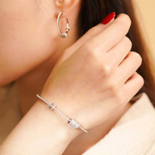 Load image into Gallery viewer, ME589 925 Silver Hoop Earrings
