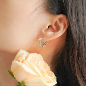 ME641 925 Silver Vine Earrings