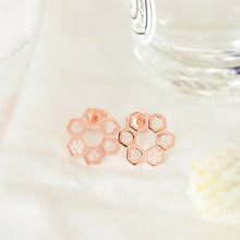 Load image into Gallery viewer, ME643 925 Silver Honeycomb Earrings
