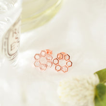 Load image into Gallery viewer, ME643 925 Silver Honeycomb Earrings
