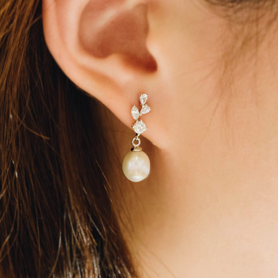 MEP06 925 Pearl Drop Earrings