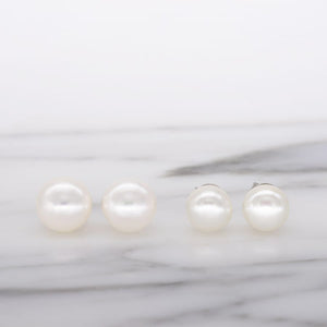 MEP29 925 Silver Pearl Stud Earrings