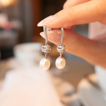 Load image into Gallery viewer, MEP58 925 Silver Pearl Earrings
