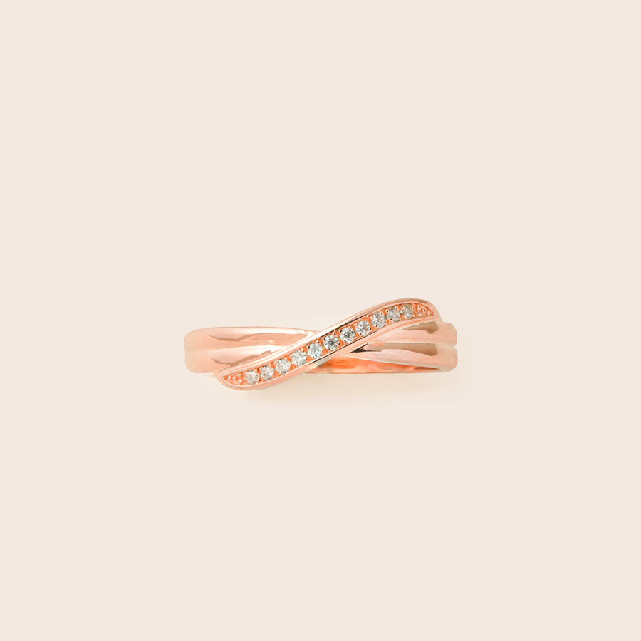 MR084 925 Crossing Band Ring