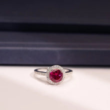 Load image into Gallery viewer, MR1105 925 Silver Red Halo Solitaire Ring
