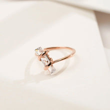 Load image into Gallery viewer, MR1113 925 Silver Baguette Solitaire Ring
