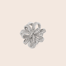 Load image into Gallery viewer, MR1130 925 Silver Flower Ring
