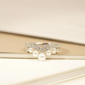 MR225 925 Silver V-Shaped Pearl Ring