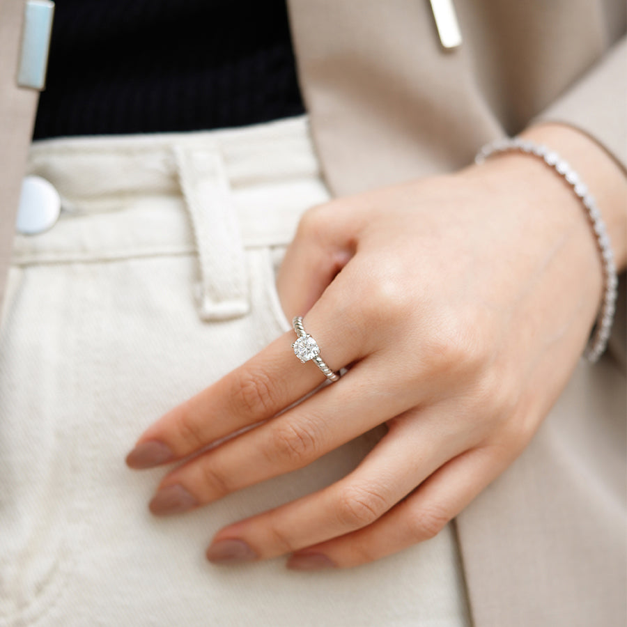 MR412 925 Twist Solitaire Ring