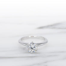 Load image into Gallery viewer, MR601 925 Silver Solitaire Ring
